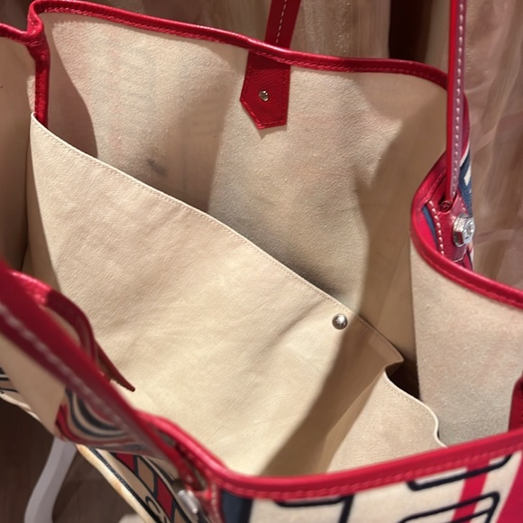 Chanel tote 2006-2008 collection Train to Boston - Picture 4 of 10